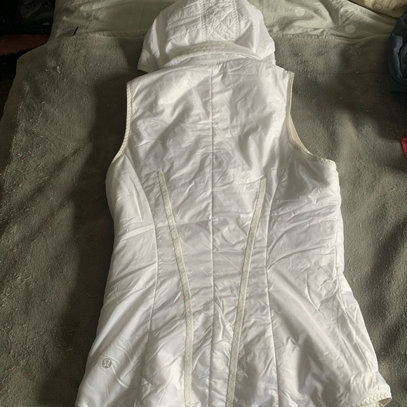 ✨White lululemon vest✨ - Picture 3 of 6